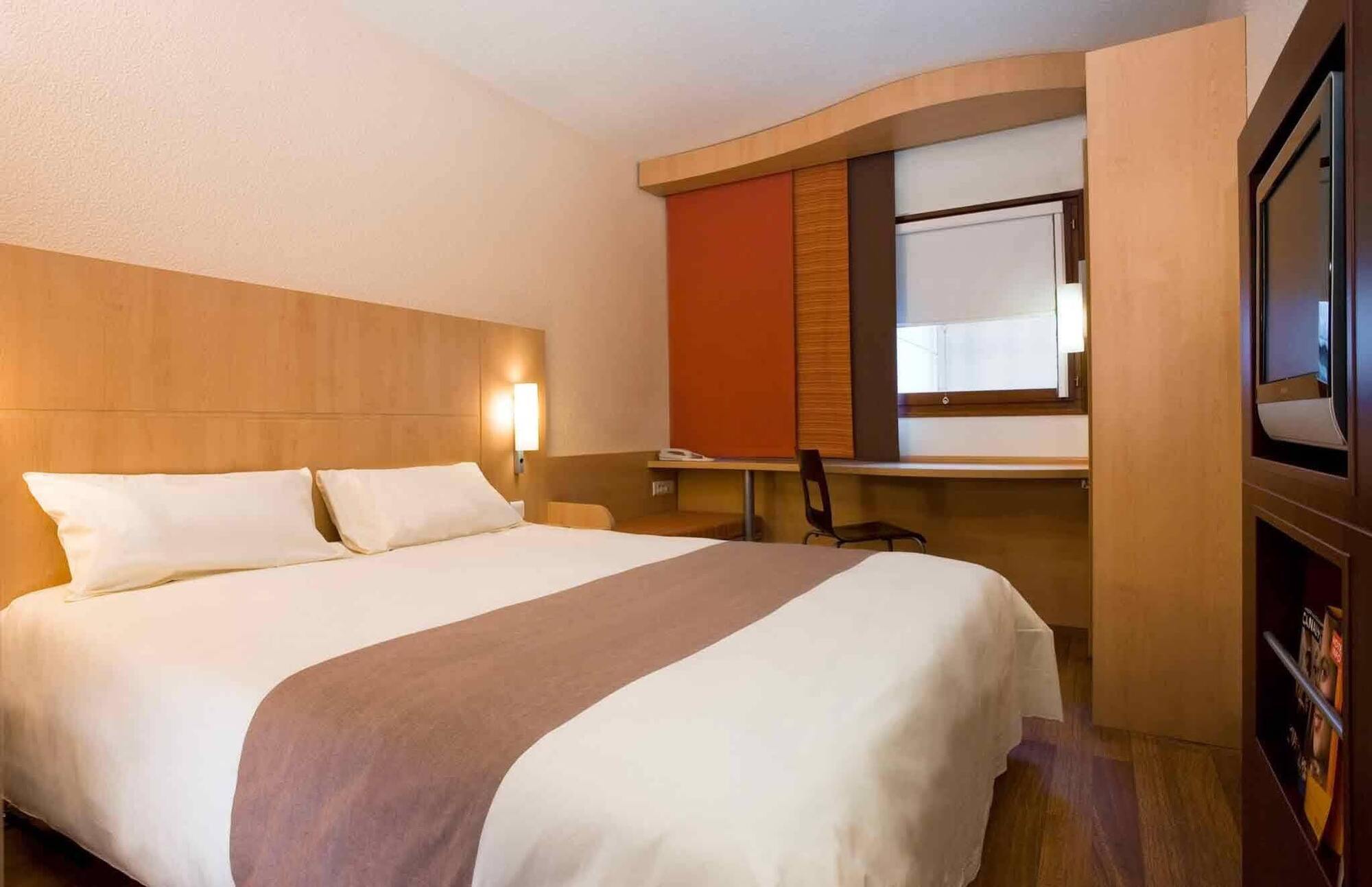 Ibis Anshan Shengli Square Exterior photo